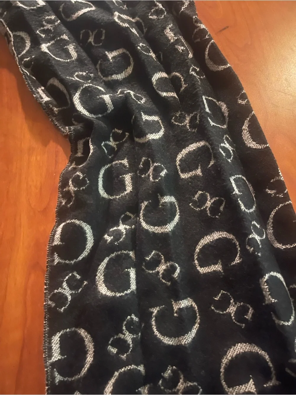 G by Guess black scarf